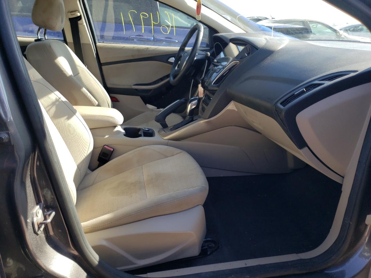 Photo 5 from auction – 2012 FORD FOCUS SEL with VIN 1FAHP3M20CL340902