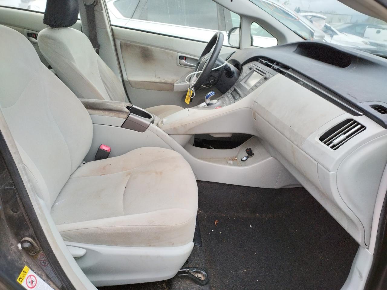 Photo 5 from auction – 2012 TOYOTA PRIUS with VIN JTDKN3DU3C5469003