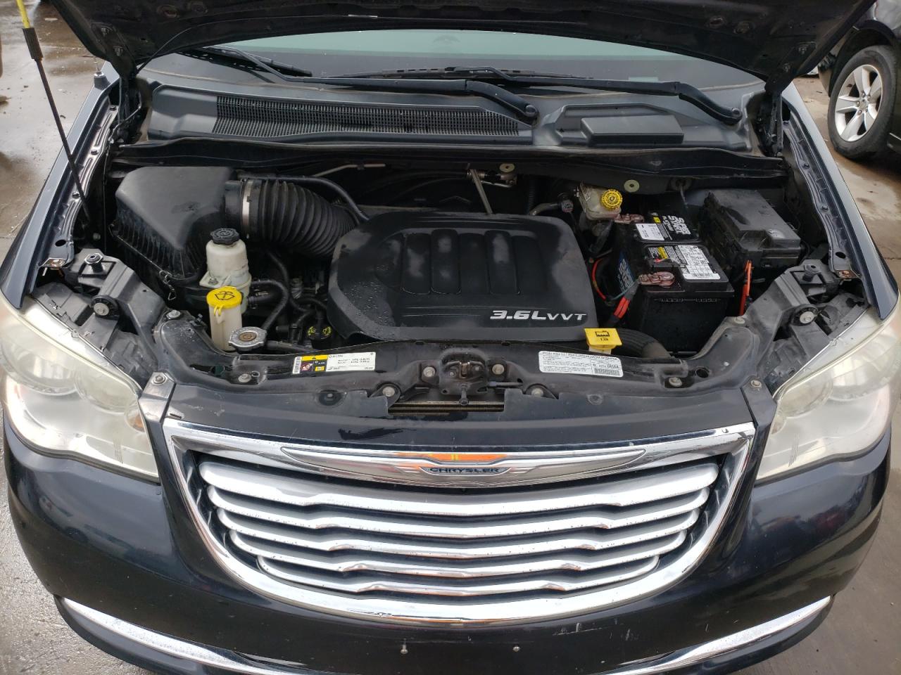 Photo 7 from auction – 2013 CHRYSLER TOWN & COU with VIN 2C4RC1BG7DR594709