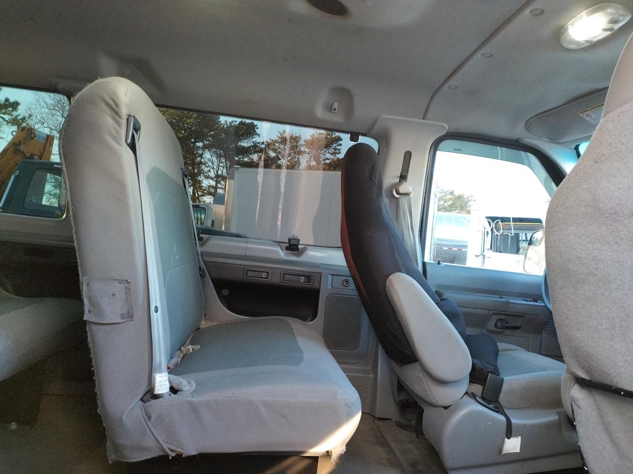 Photo 6 from auction – 2012 FORD ECONOLINE with VIN 1FDSS3BL9CDA11213