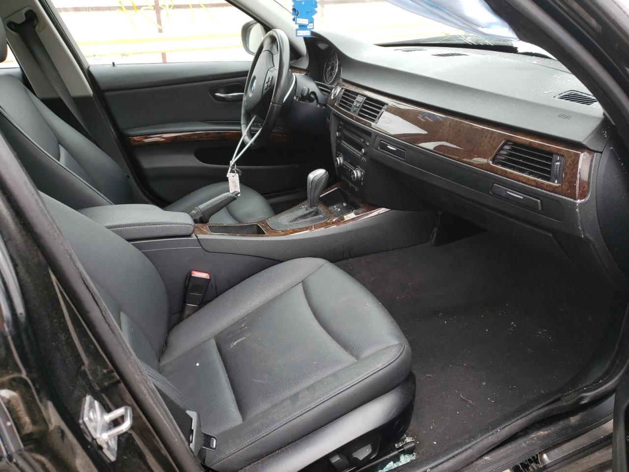 Photo 5 from auction – 2009 BMW 328 XI with VIN WBAPK73529A457079