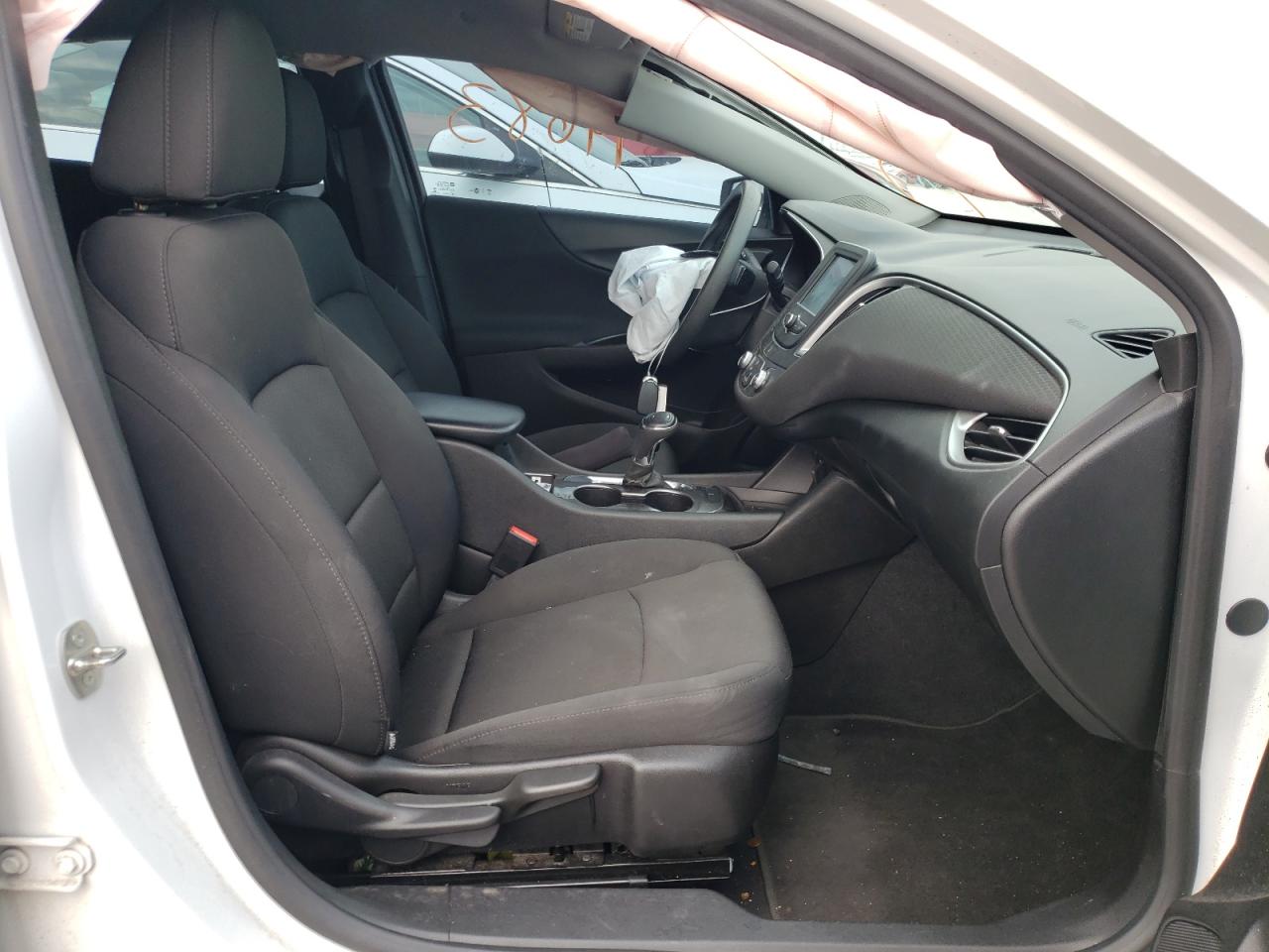 Photo 5 from auction – 2017 CHEVROLET MALIBU LS with VIN 1G1ZB5ST8HF139932