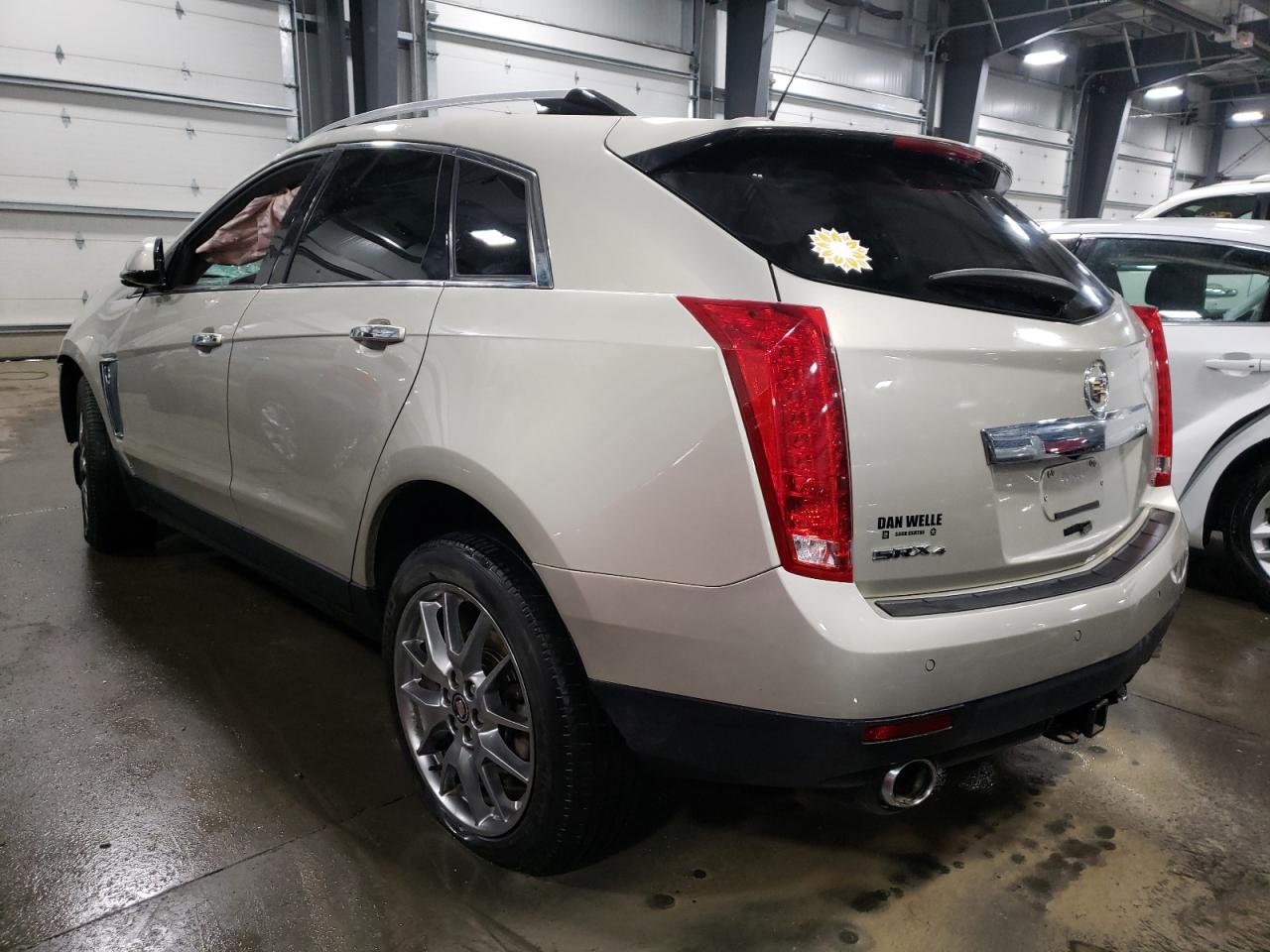 Photo 3 from auction – 2016 CADILLAC SRX PREMIU with VIN 3GYFNDE35GS512338