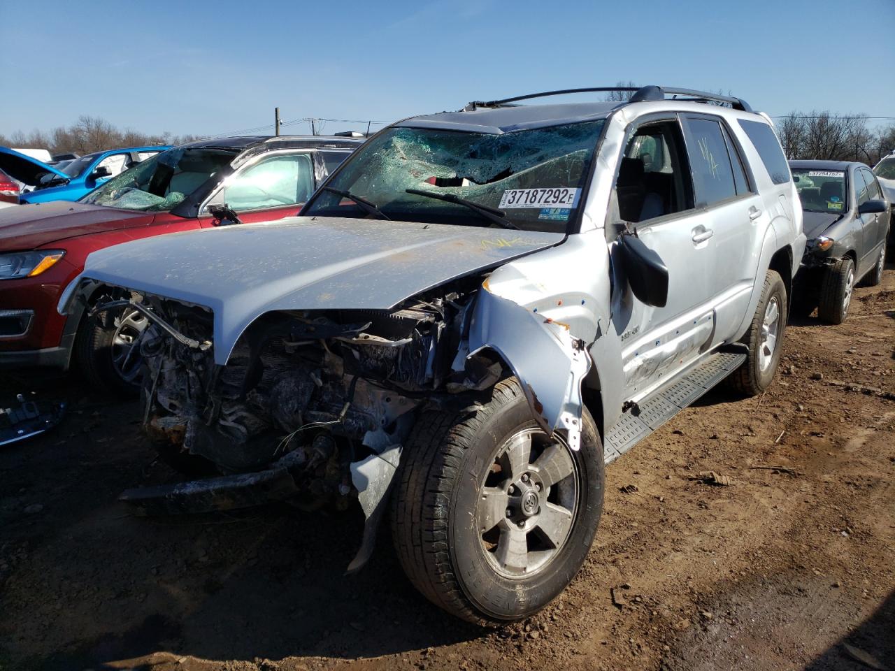 Photo 2 from auction – 2004 TOYOTA 4RUNNER SR with VIN JTEBU14R640045702