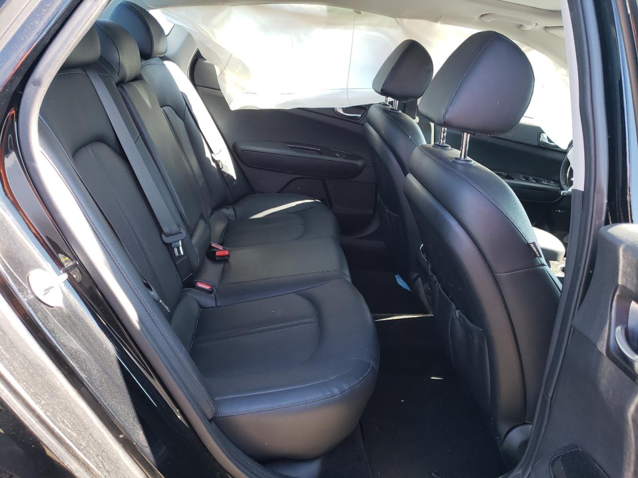 Photo 6 from auction – 2019 KIA OPTIMA EX with VIN 5XXGU4L13KG368415