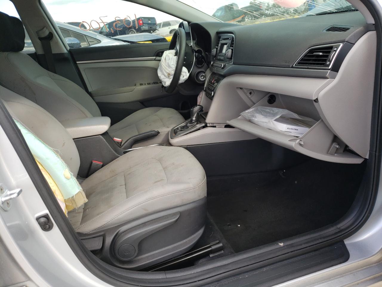 Photo 19 from auction – 2017 HYUNDAI ELANTRA SE with VIN 5NPD74LF2HH126444