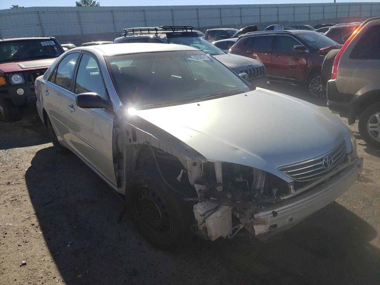 TOYOTA CAMRY LE 2005 with VIN JTDBE32K353018525 - Photo from auction