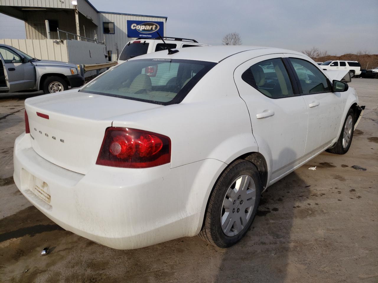 صورة رقم 4 من المزاد - 2013 DODGE AVENGER SE مع VIN 1C3CDZABXDN588296