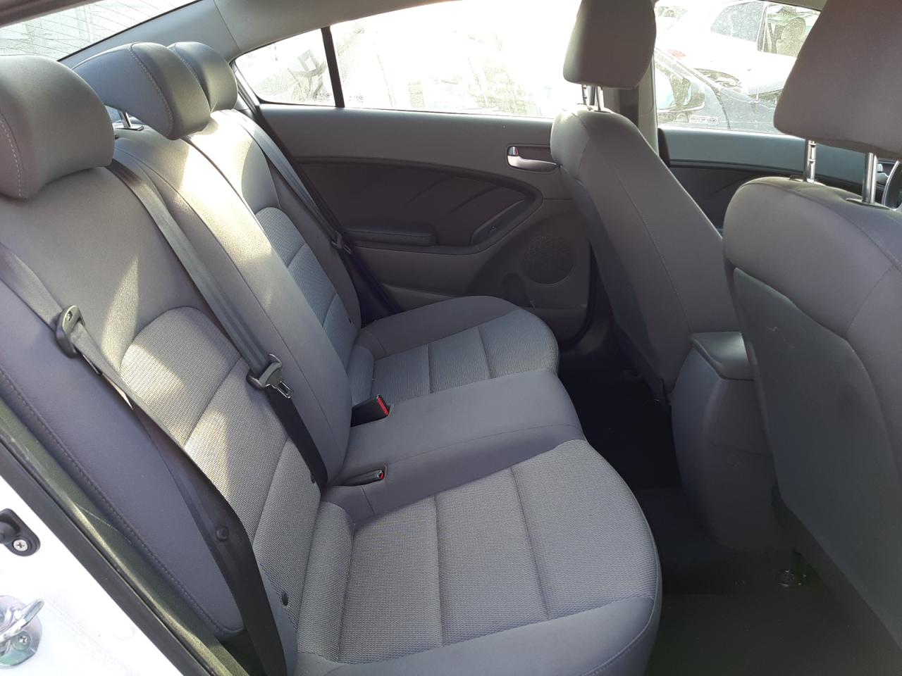 Photo 6 from auction – 2018 KIA FORTE LX with VIN 3KPFK4A7XJE244917