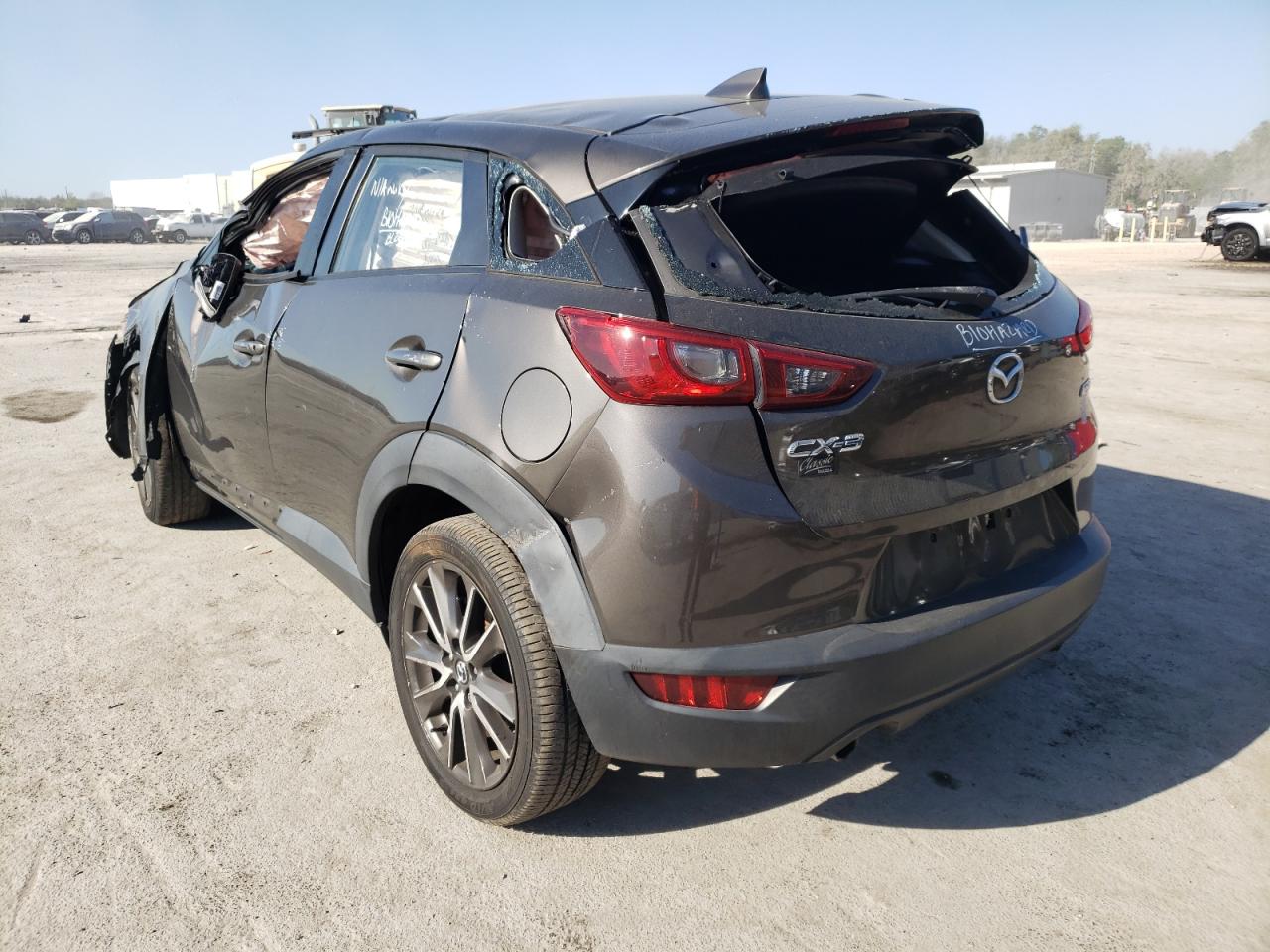 صورة رقم 3 من المزاد - 2017 MAZDA CX-3 TOURI مع VIN JM1DKDC75H0173598
