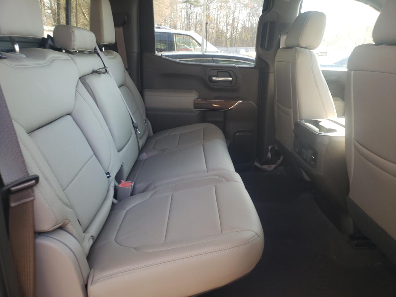 Photo 6 from auction – 2021 CHEVROLET SILVERADO with VIN 1GCUYEED9MZ182320