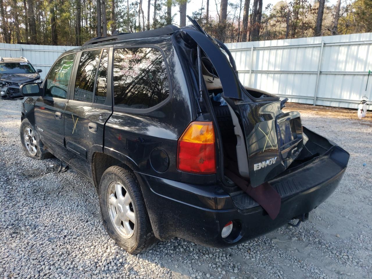 Foto 3 de la subasta – 2004 GMC ENVOY con VIN 1GKDT13S542428463