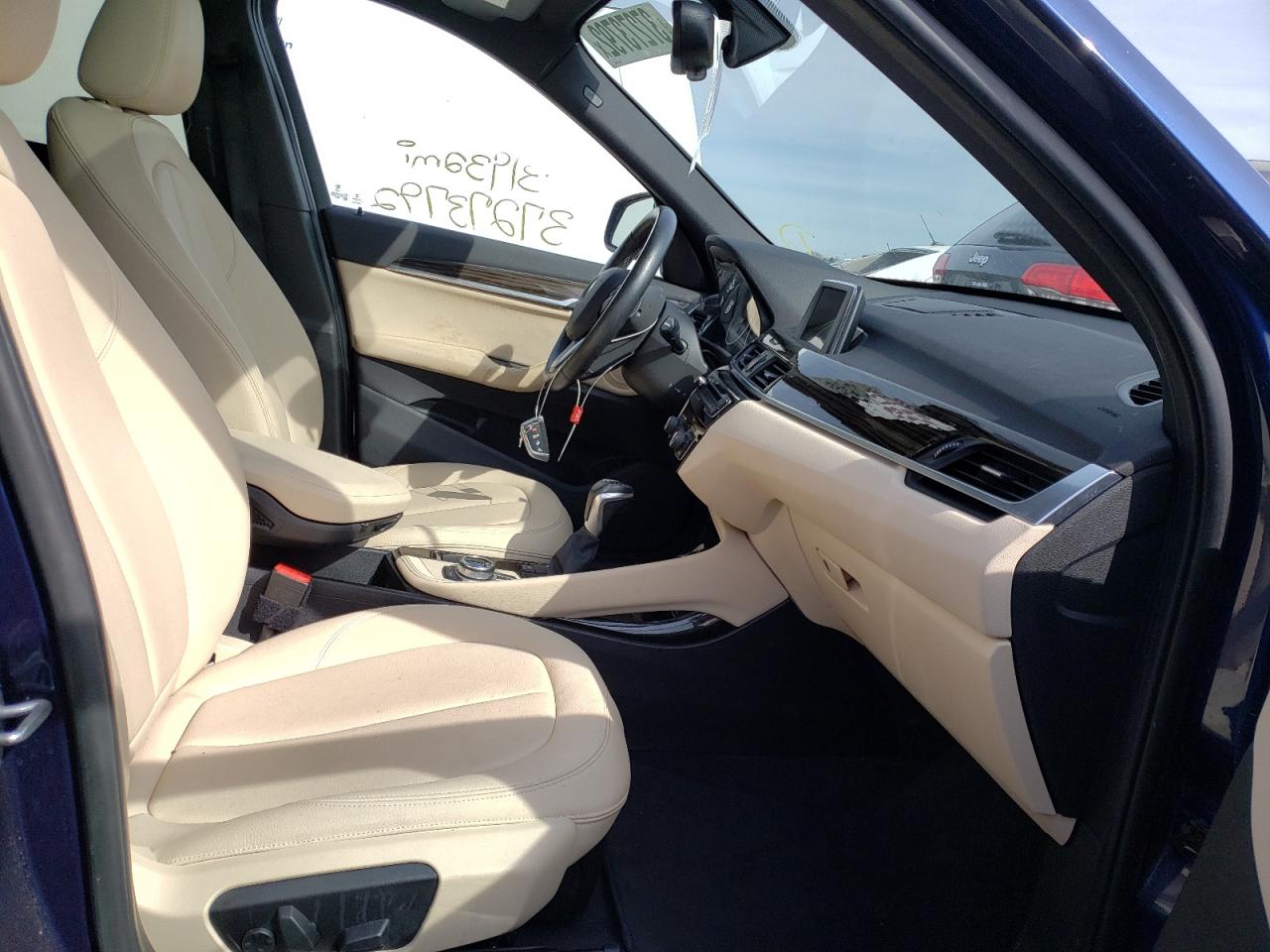 Photo 5 from auction – 2016 BMW X1 XDRIVE2 with VIN WBXHT3C34G5F65789