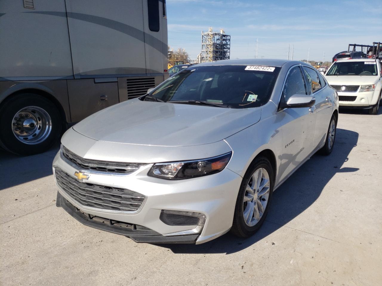 Photo 2 from auction – 2018 CHEVROLET MALIBU LT with VIN 1G1ZD5ST1JF207178