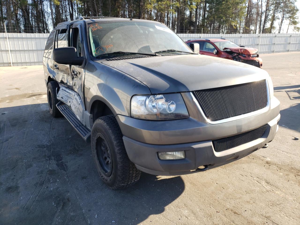 FORD EXPEDITION 2004 with VIN 1FMFU16L24LA47374 - Photo from auction