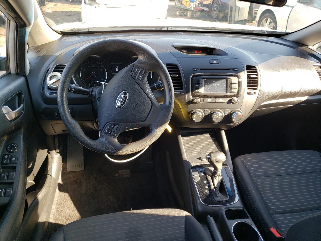Photo 9 from auction – 2017 KIA FORTE LX with VIN 3KPFL4A78HE129630