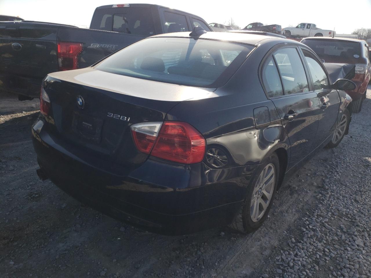 Photo 4 from auction – 2007 BMW 328 I with VIN WBAVA33537KX73861
