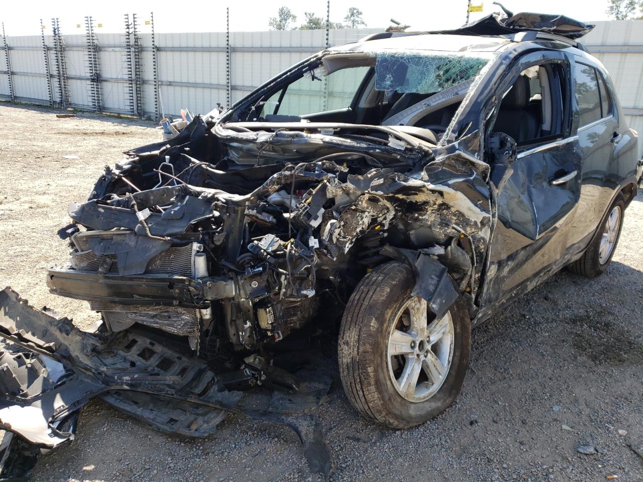 Photo 2 from auction – 2019 CHEVROLET TRAX 1LT with VIN KL7CJPSB6KB872043