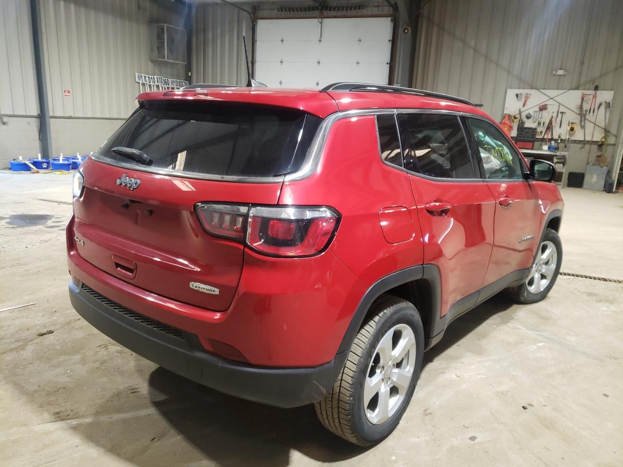 Photo 4 from auction – 2019 JEEP COMPASS LA with VIN 3C4NJDBBXKT703717