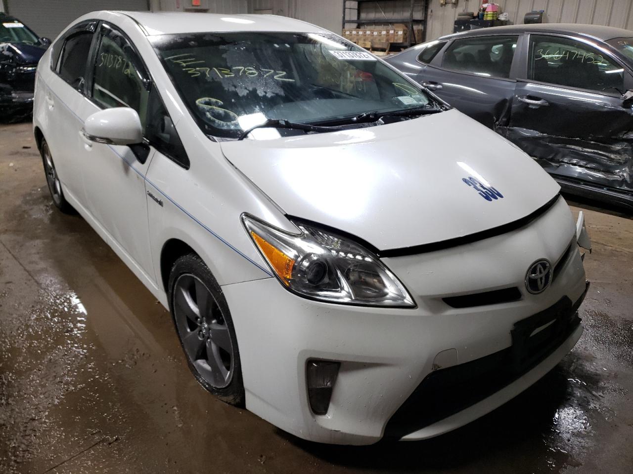 Photo 1 from auction – 2015 TOYOTA PRIUS with VIN JTDKN3DU8F0395627
