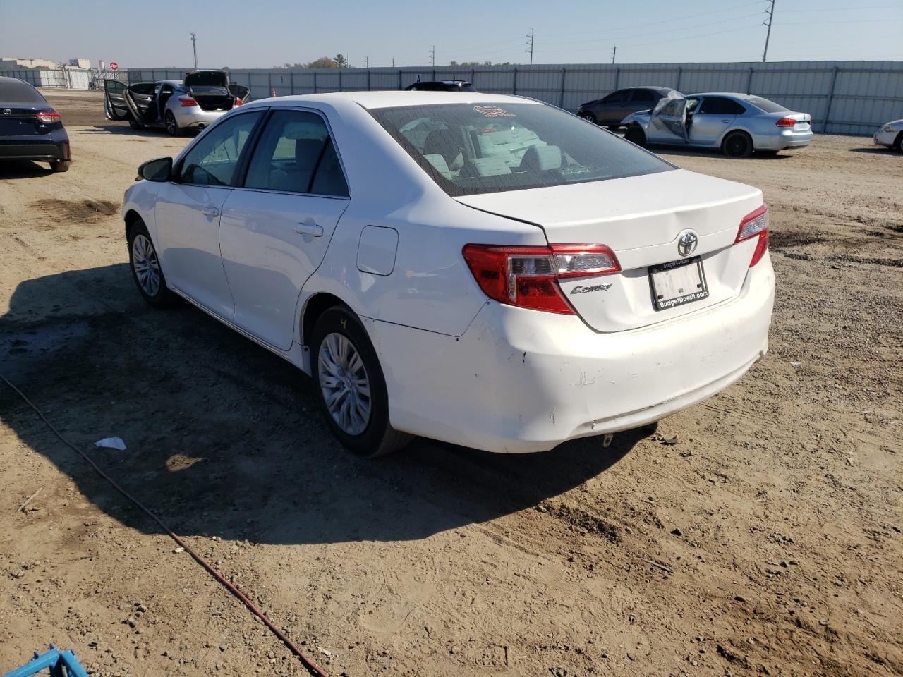 Photo 3 from auction – 2014 TOYOTA CAMRY L with VIN 4T1BF1FK7EU353420