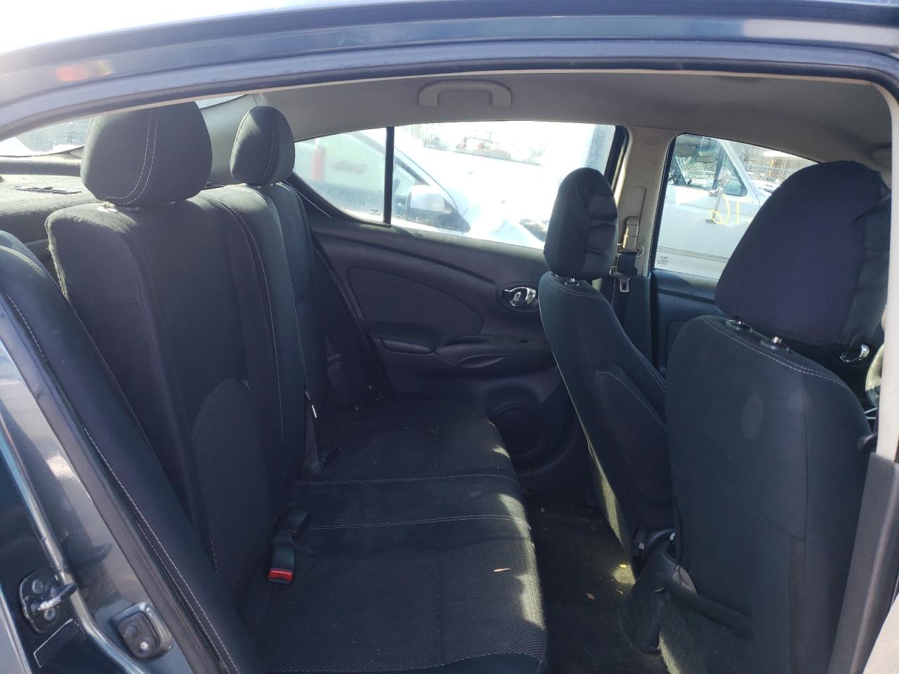 Photo 6 from auction – 2015 NISSAN VERSA S with VIN 3N1CN7AP2FL895895