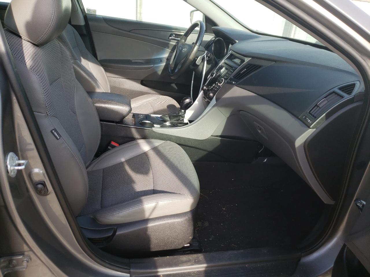 Photo 5 from auction – 2013 HYUNDAI SONATA SE with VIN 5NPEC4AB9DH526821