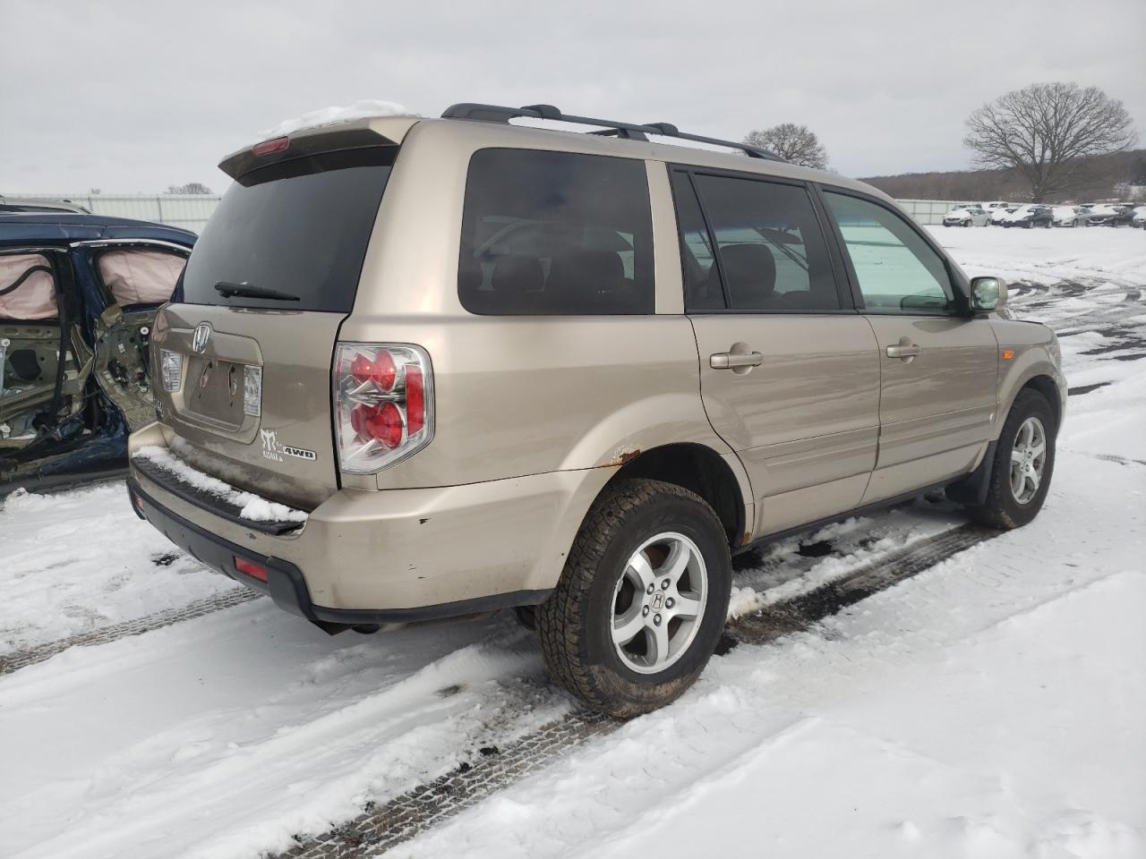 Photo 4 from auction – 2006 HONDA PILOT EX with VIN 5FNYF18456B019121