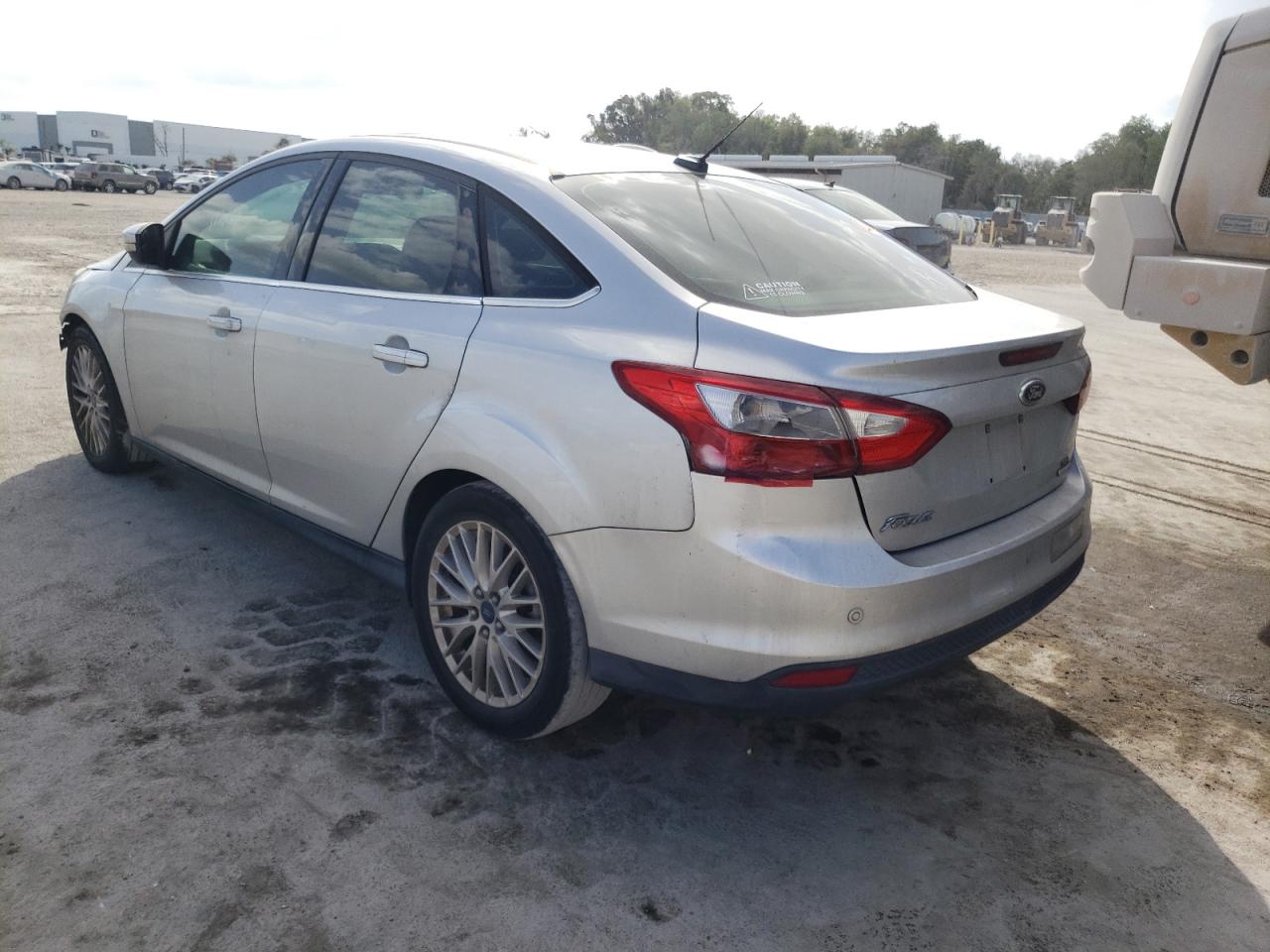 Фото 3 с аукциона – 2012 FORD FOCUS SEL с VIN 1FAHP3H27CL430249