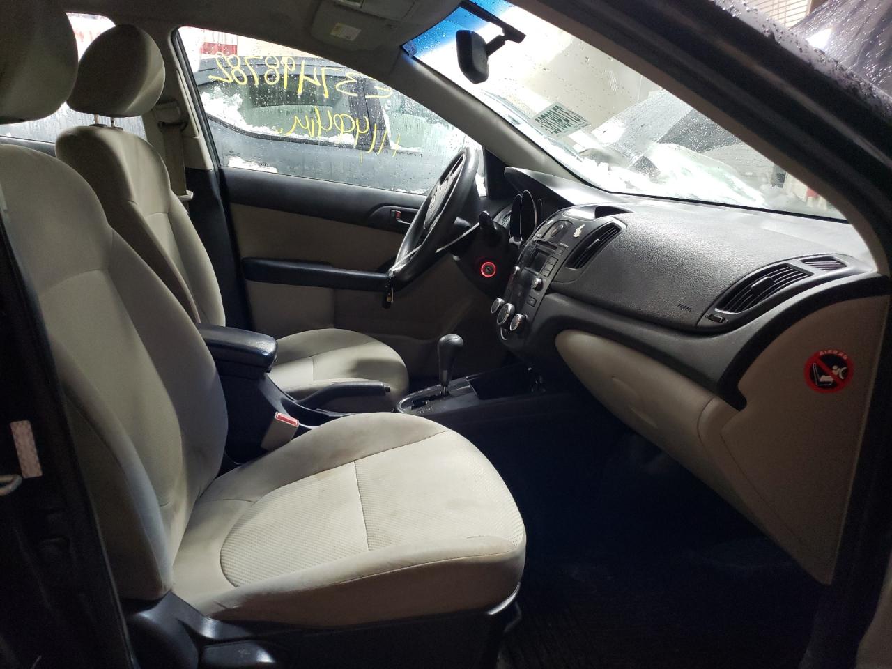 Photo 5 from auction – 2010 KIA FORTE EX with VIN KNAFU4A25A5285060