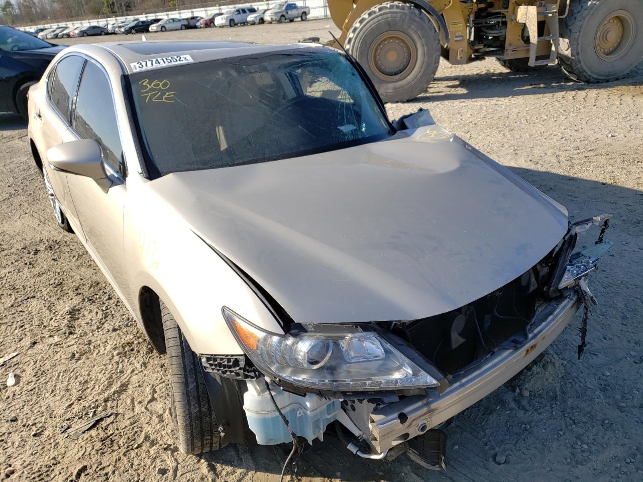 LEXUS ES 350 2013 with VIN JTHBK1GG2D2075027 - Photo from auction