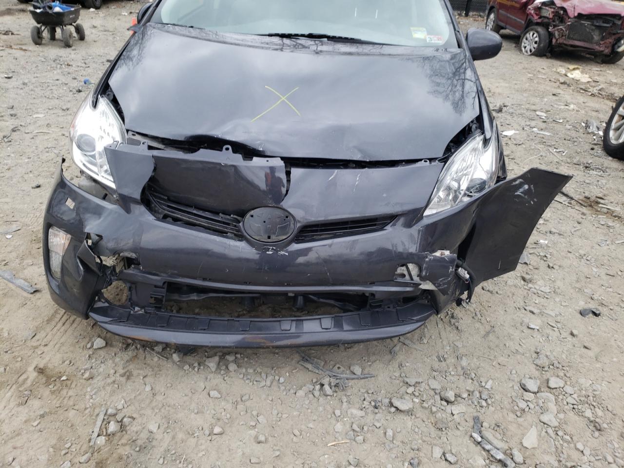 Photo 9 from auction – 2013 TOYOTA PRIUS with VIN JTDKN3DU5D1626099