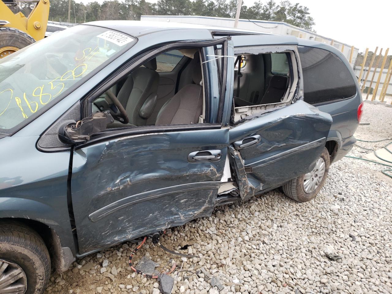 Photo 9 from auction – 2007 CHRYSLER TOWN & COU with VIN 2A4GP44R97R175254
