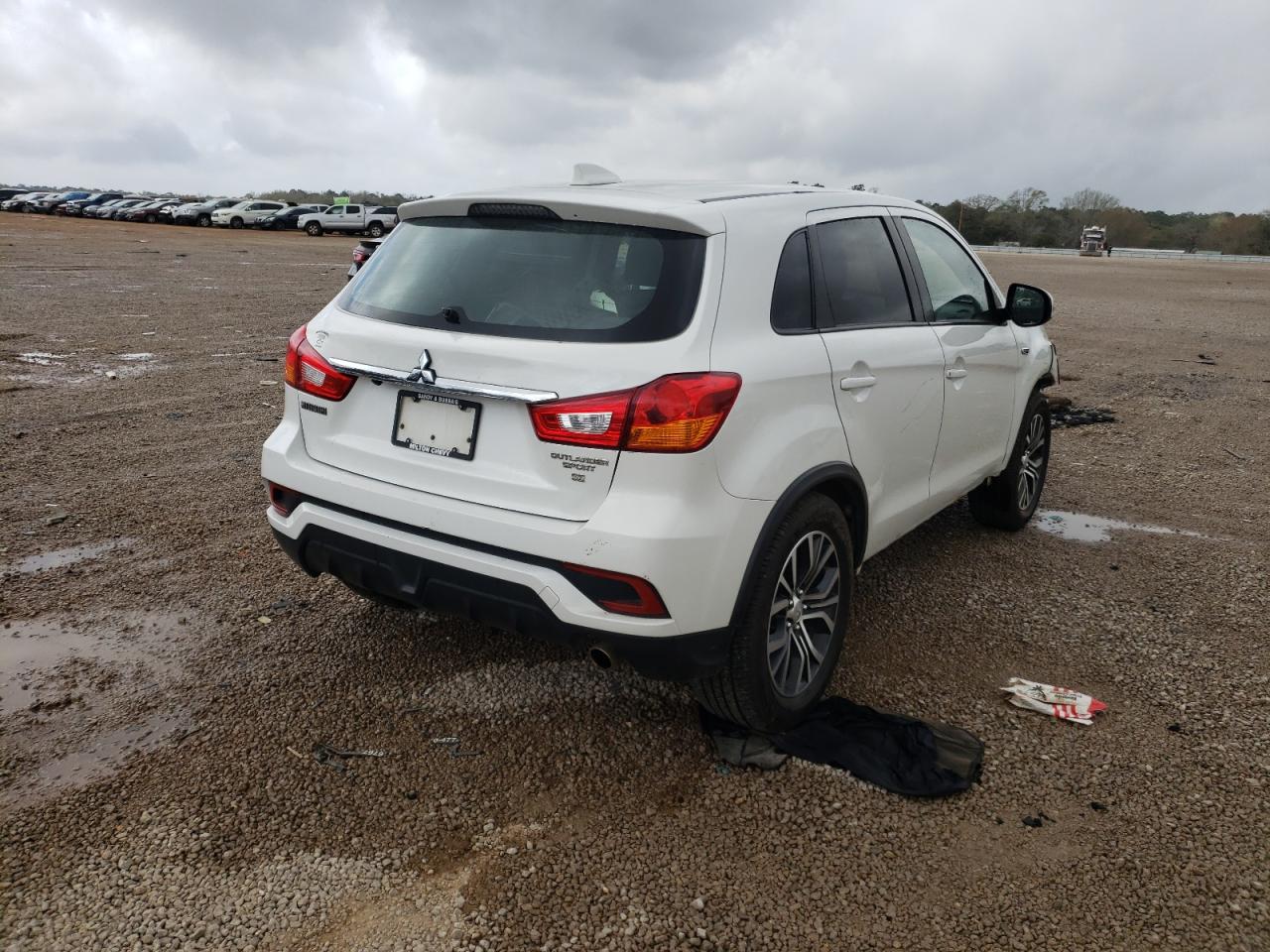Photo 4 from auction – 2019 MITSUBISHI OUTLANDER with VIN JA4AP4AU2KU019860