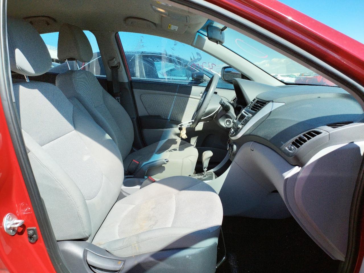 Photo 5 from auction – 2014 HYUNDAI ACCENT GLS with VIN KMHCT4AE3EU726890