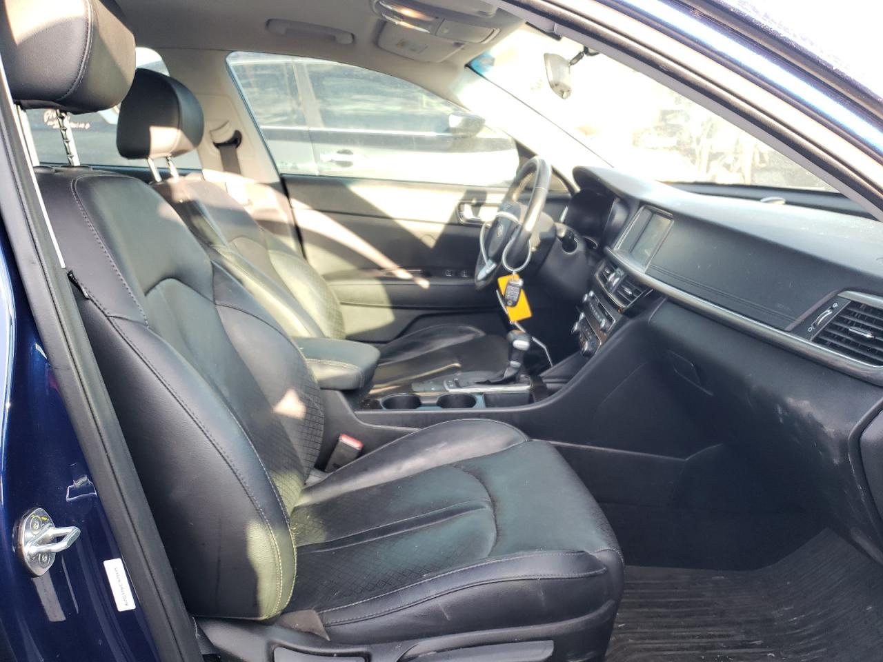 Photo 5 from auction – 2017 KIA OPTIMA EX with VIN 5XXGU4L37HG170298
