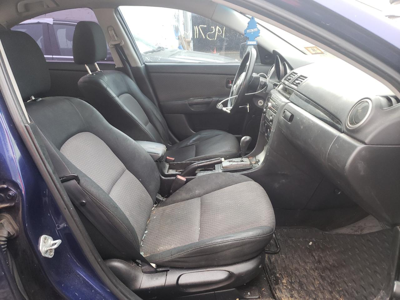 Photo 5 from auction – 2006 MAZDA 3 I with VIN JM1BK12F661446845