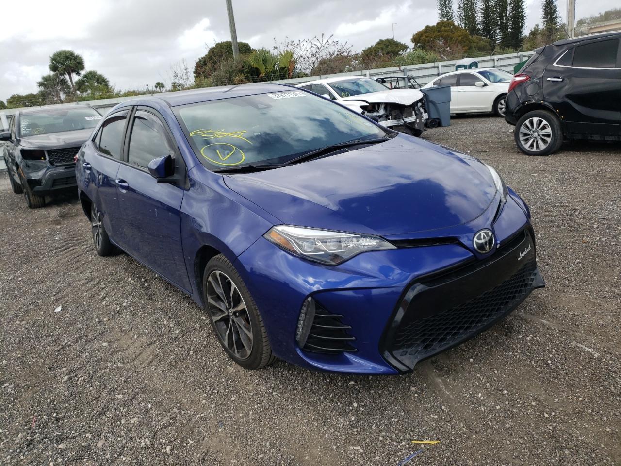 TOYOTA COROLLA L 2017 con VIN 2T1BURHEXHC915098 - Foto de la subasta