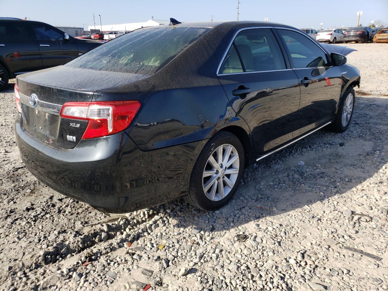 Photo 4 from auction – 2013 TOYOTA CAMRY HYBR with VIN 4T1BD1FK2DU092590
