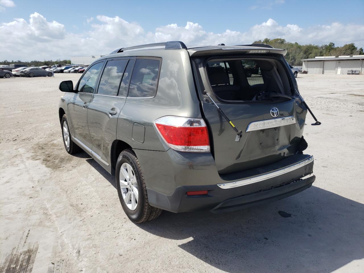 Photo 3 from auction – 2012 TOYOTA HIGHLANDER with VIN 5TDZK3EH4CS058762