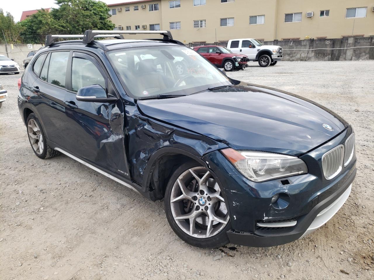 BMW X1 XDRIVE3 2013 with VIN WBAVM5C55DVL63608 - Photo from auction