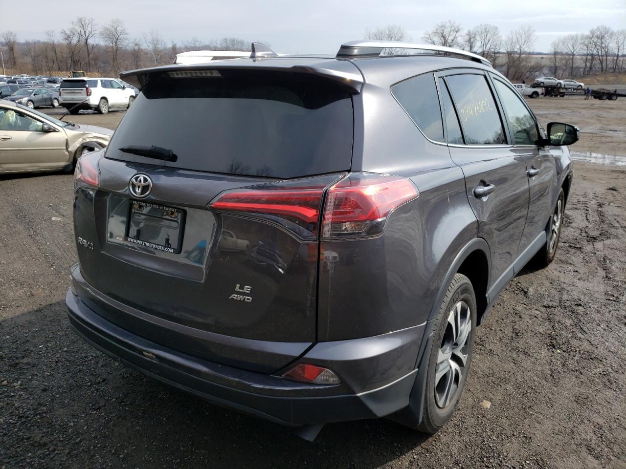 Photo 4 from auction – 2017 TOYOTA RAV4 LE with VIN JTMBFREV6HJ115580