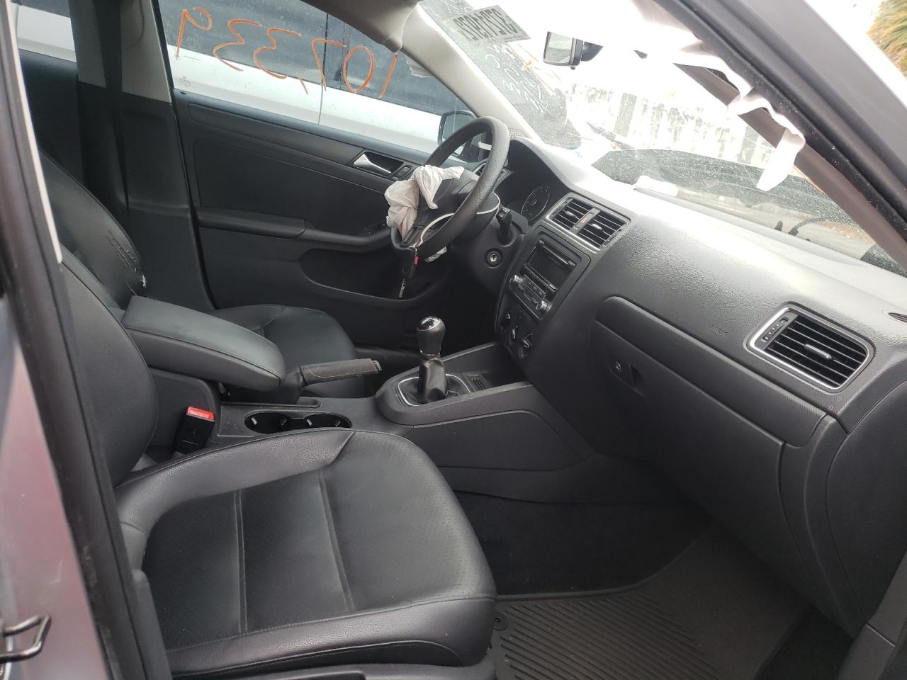 Photo 5 from auction – 2014 VOLKSWAGEN JETTA SE with VIN 3VWB07AJ2EM313562