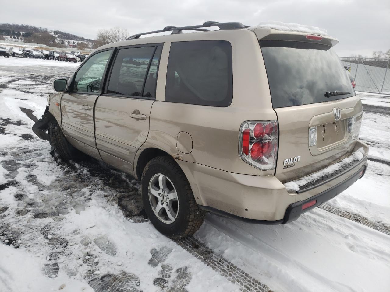 Photo 3 from auction – 2006 HONDA PILOT EX with VIN 5FNYF18456B019121