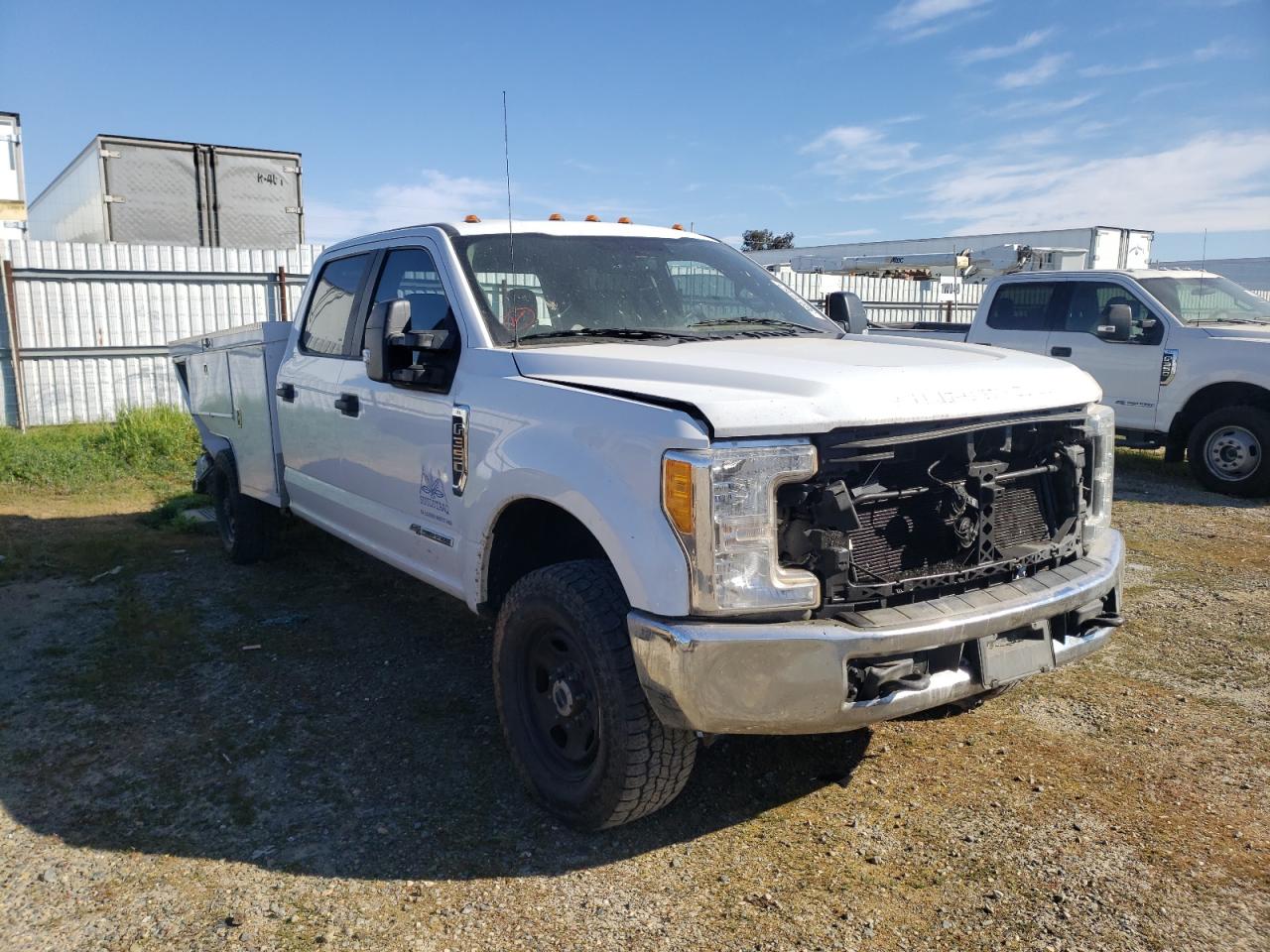FORD F350 SUPER 2017 with VIN 1FD8W3FT4HEC82741 - Photo from auction