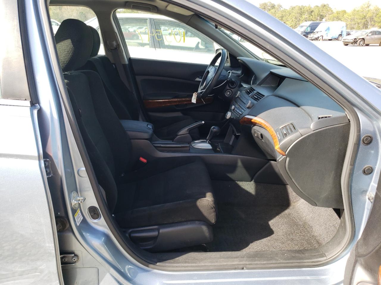 Photo 5 from auction – 2011 HONDA ACCORD EX with VIN 1HGCP2F72BA116565