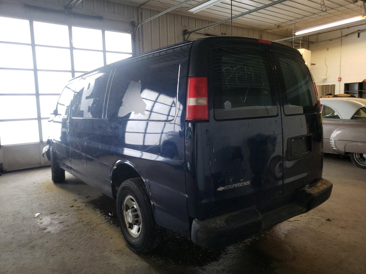 Foto 3 de la subasta – 2014 CHEVROLET EXPRESS G2 con VIN 1GCWGFFAXE1177231