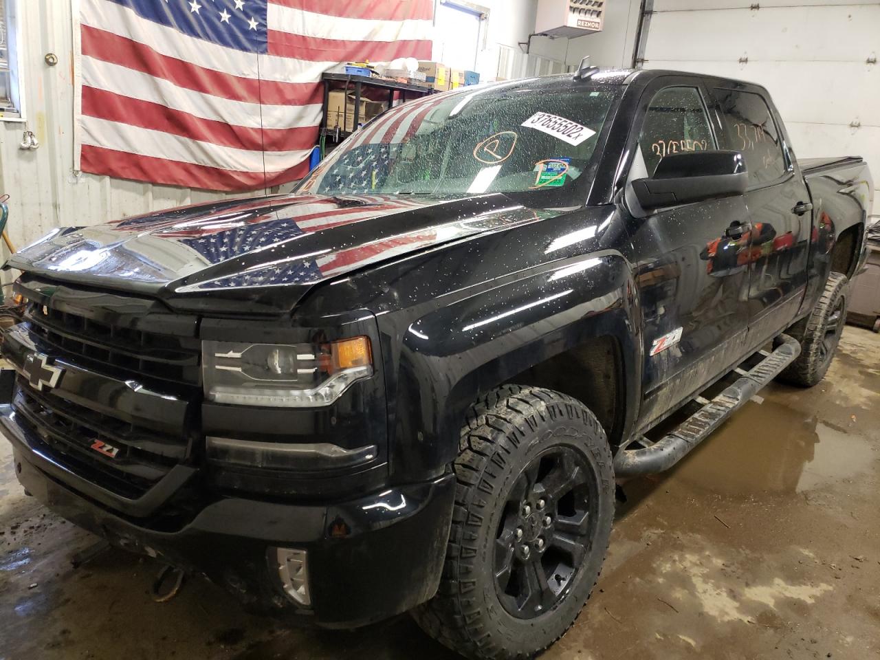 Photo 2 from auction – 2018 CHEVROLET SILVERADO with VIN 3GCUKSEC2JG172246