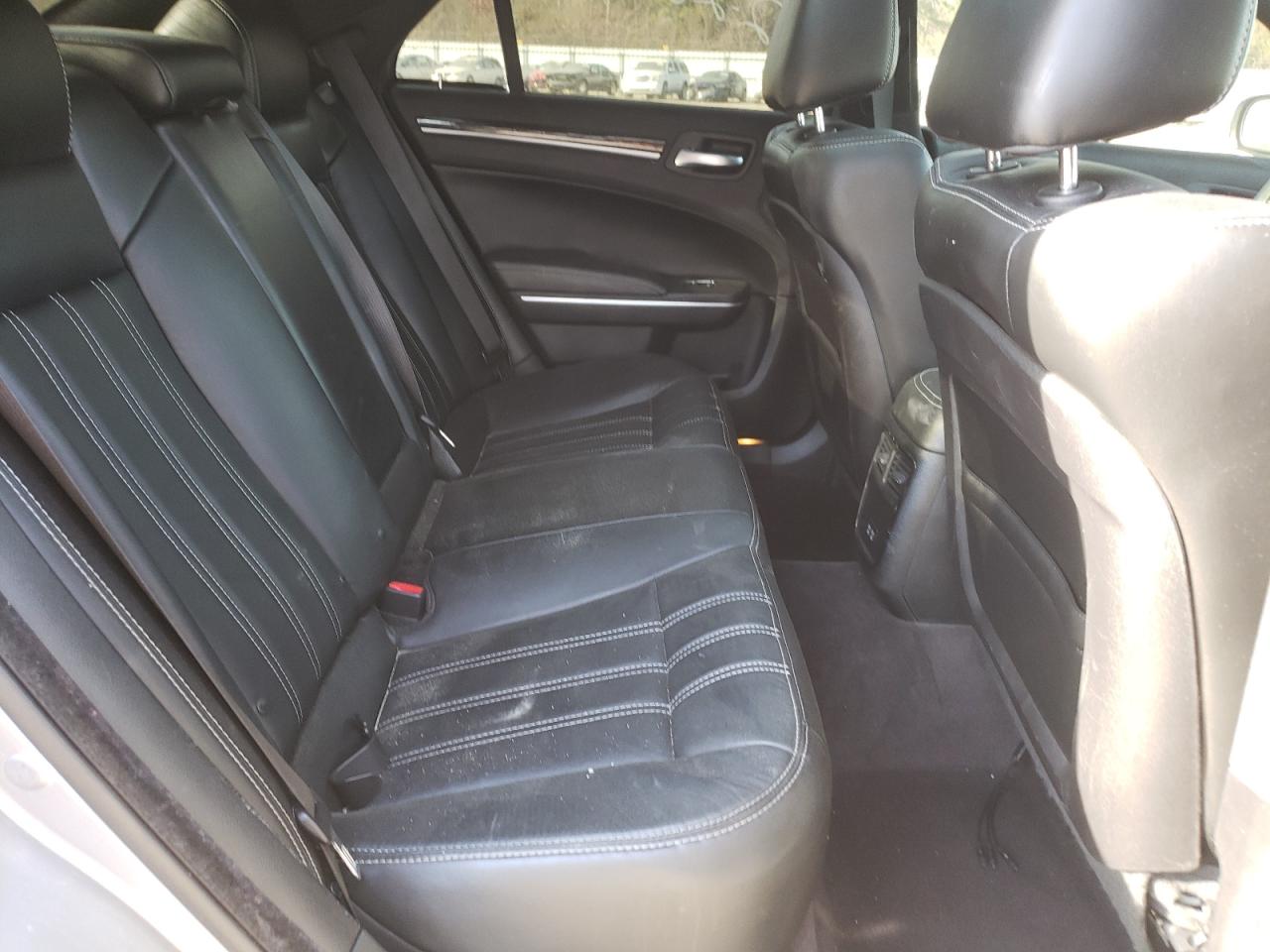 Photo 6 from auction – 2017 CHRYSLER 300 S with VIN 2C3CCAGG2HH544430