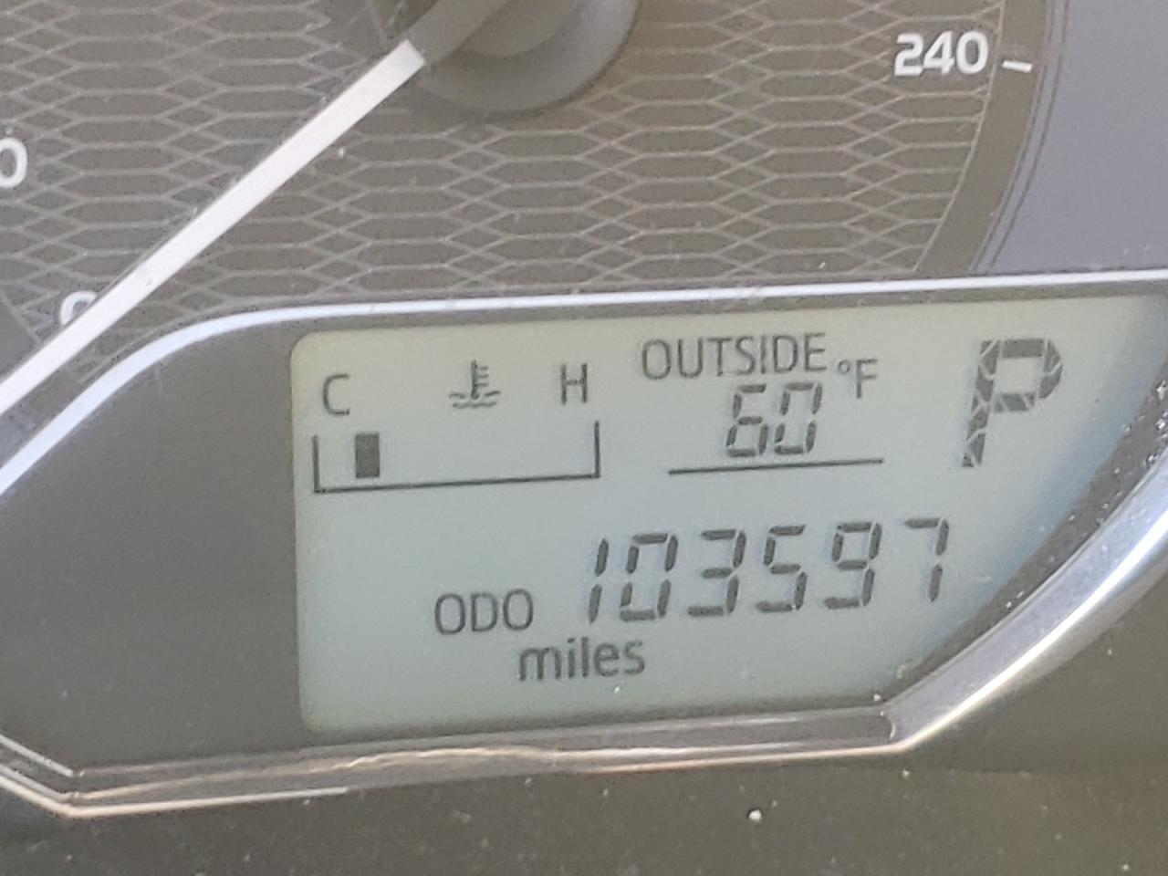 Photo 8 from auction – 2014 TOYOTA COROLLA L with VIN 5YFBURHE0EP044109